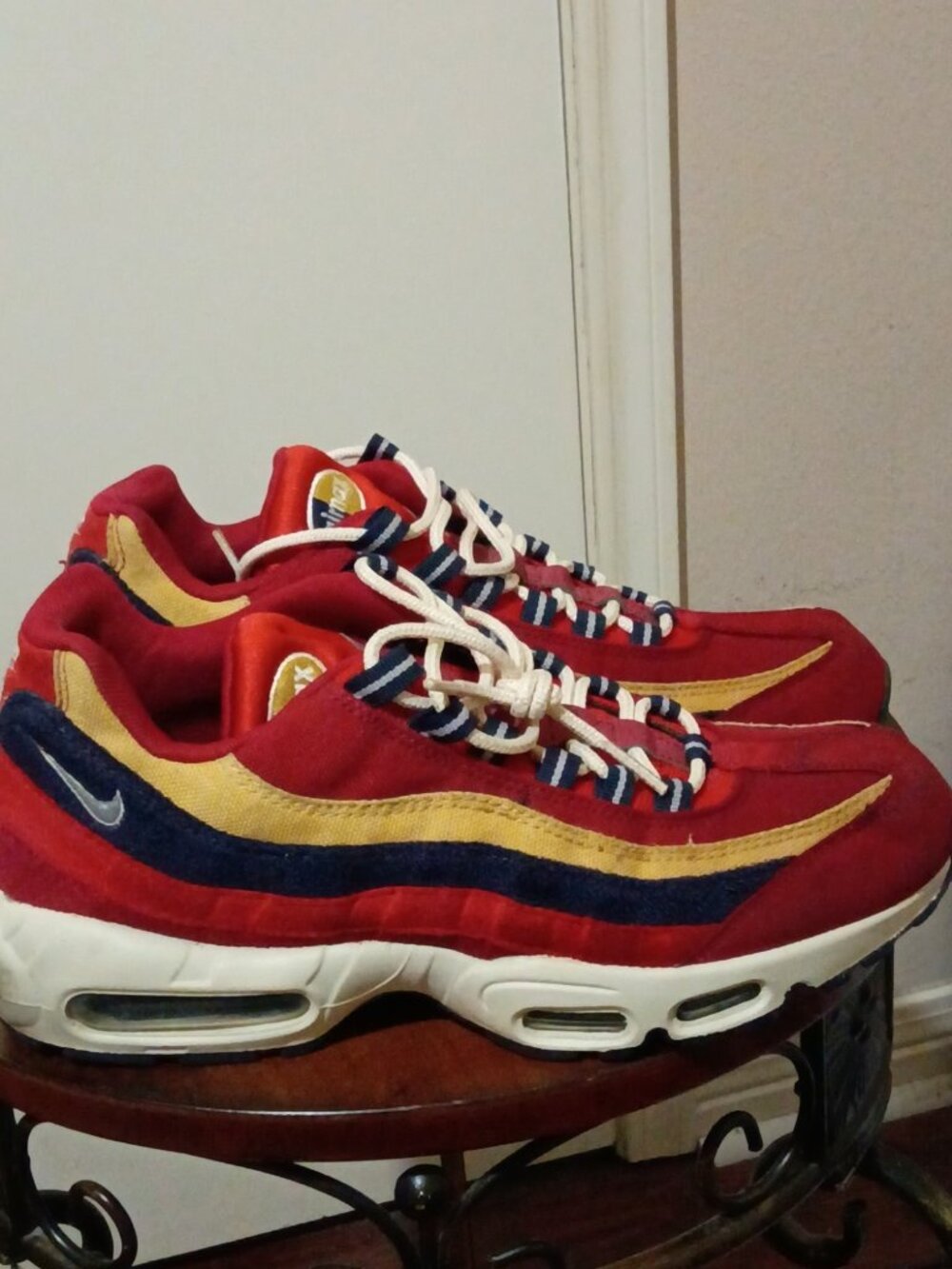 Nike Mens Sz 9.5 Air Max 95 Premium Red Crush Shoes Sneakers Striped Suede 2018
